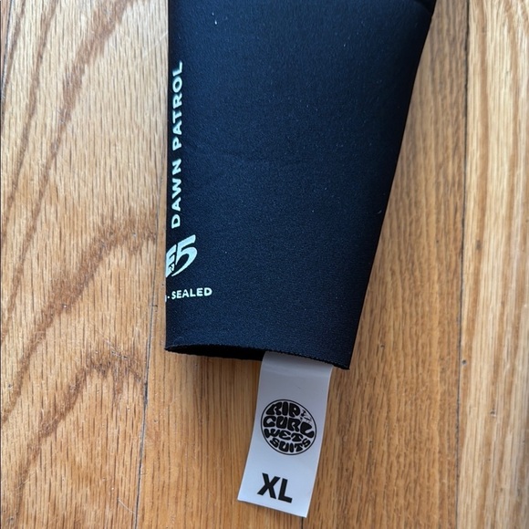 Rip Curl sz XL Men’s Dawn Patrol 2mm sealed E5 Black Wetsuit new without tags - Picture 9 of 13